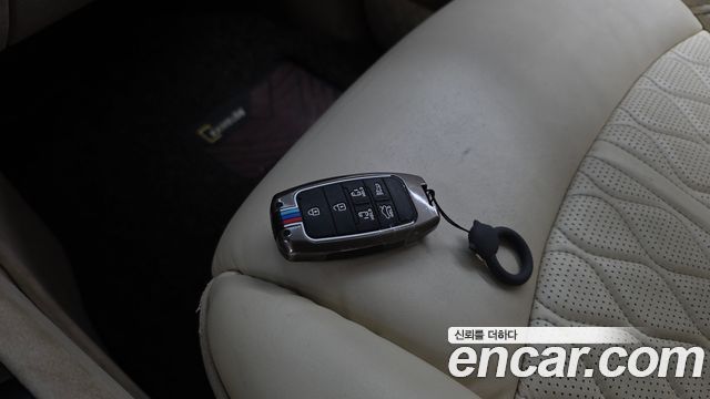 Kia Canival 2016 — photo 16