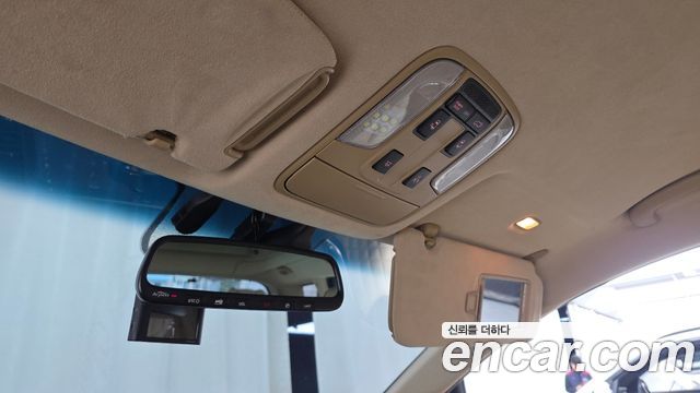 Kia Canival 2016 — photo 30