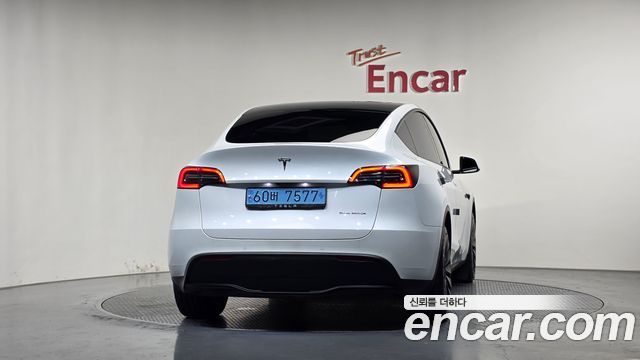 Tesla Model Y 2022 — photo 4