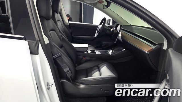 Tesla Model Y 2022 — photo 16