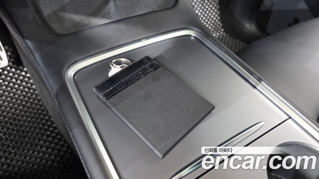 Tesla Model Y 2022 — photo 28