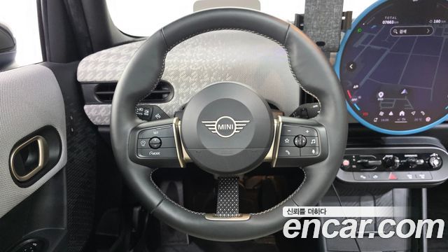 Mini Cooper 2025 — photo 13