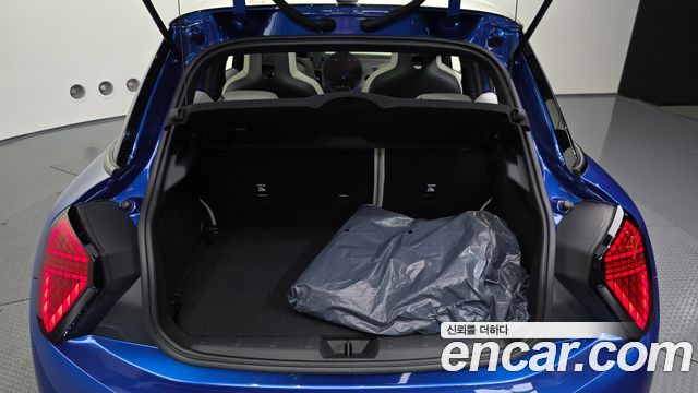 Mini Cooper 2025 — photo 20
