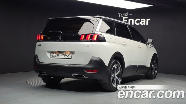 Peugeot 5008 2019 — photo 2