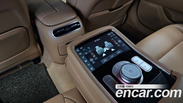 Genesis G90 2023 — photo 9