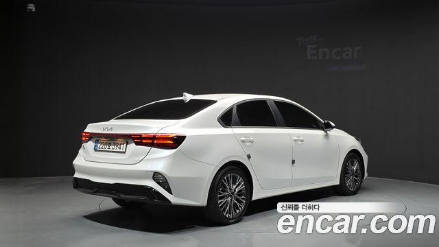 Kia K3 2023 — photo 2