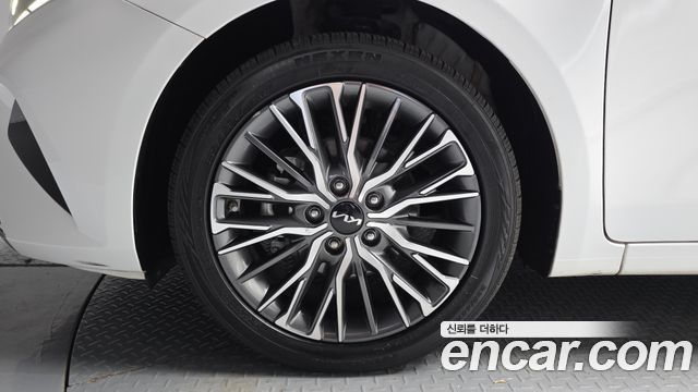 Kia K3 2023 — photo 5