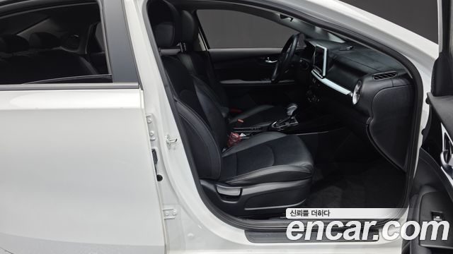 Kia K3 2023 — photo 11