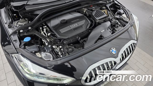 BMW 1-Series 2023 — photo 6