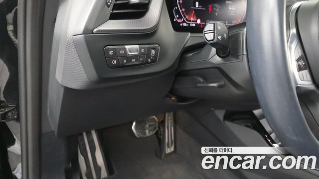 BMW 1-Series 2023 — photo 23
