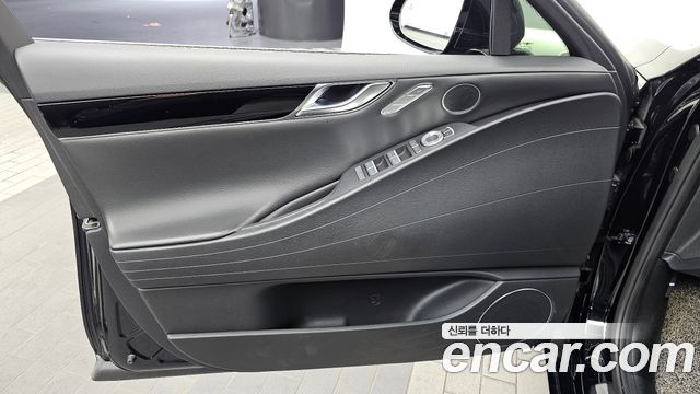 Genesis G80 2023 — photo 14