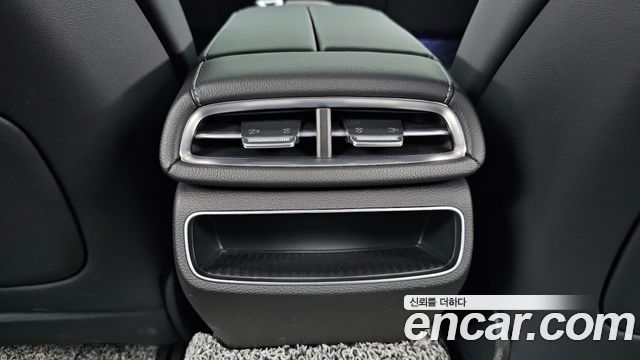 Genesis G80 2023 — photo 31