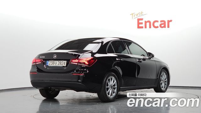 Mercedes-Benz A-Class 2020 — photo 2