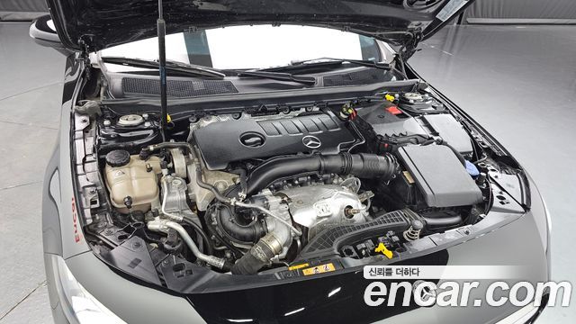 Mercedes-Benz A-Class 2020 — photo 6