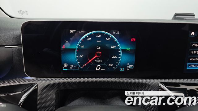 Mercedes-Benz A-Class 2020 — photo 8