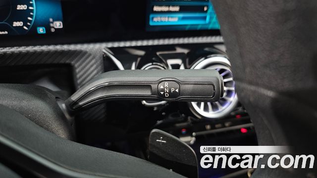 Mercedes-Benz A-Class 2020 — photo 9
