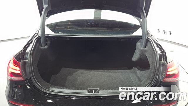 Mercedes-Benz A-Class 2020 — photo 20