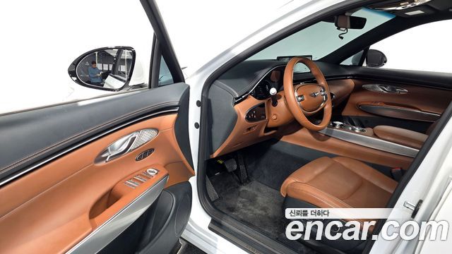 Genesis GV70 2024 — photo 13