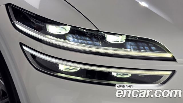 Genesis GV70 2024 — photo 8