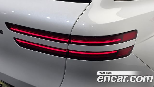 Genesis GV70 2024 — photo 9