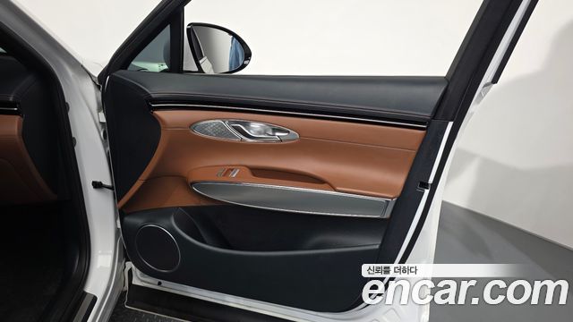 Genesis GV70 2024 — photo 14
