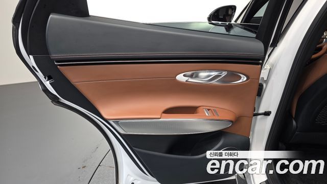 Genesis GV70 2024 — photo 15