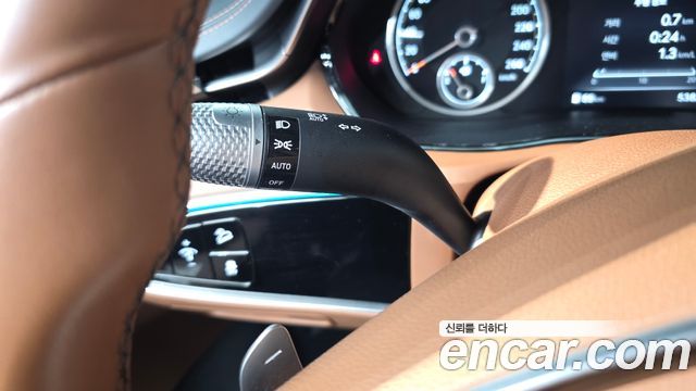 Genesis GV70 2024 — photo 27