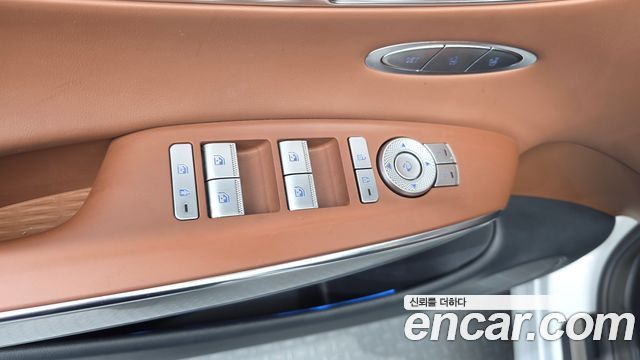 Genesis GV70 2024 — photo 28