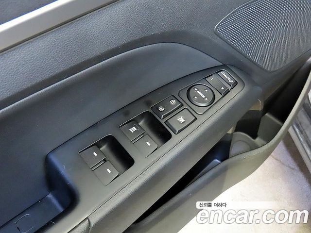 Hyundai AVANTE 2019 — photo 13