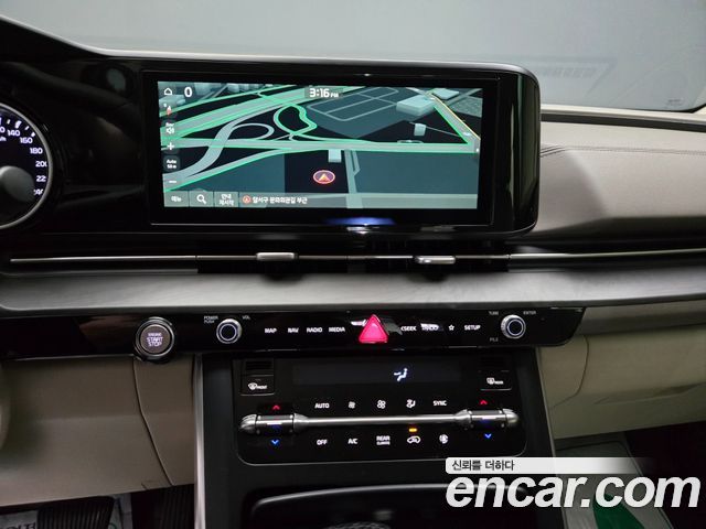 Kia Canival 2021 — photo 14