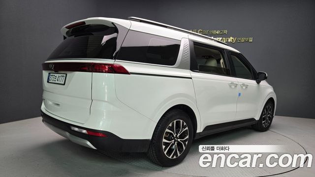 Kia Canival 2021 — photo 18