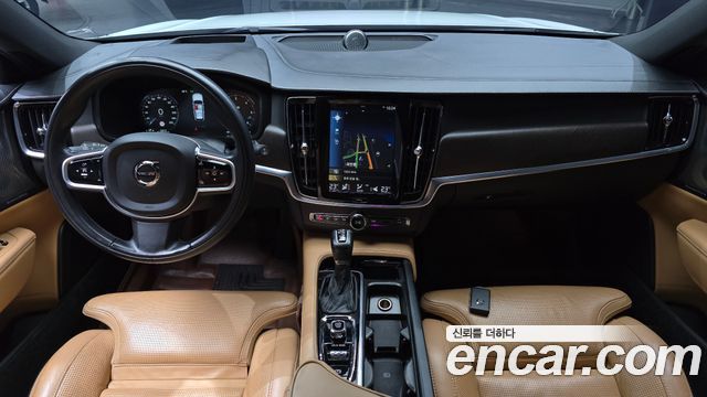 Volvo V90 2019 — photo 10