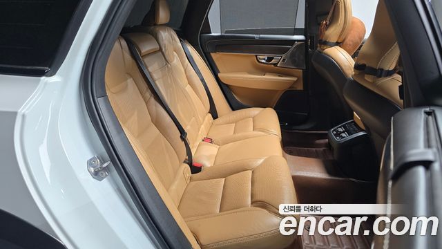Volvo V90 2019 — photo 17