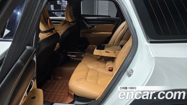Volvo V90 2019 — photo 18