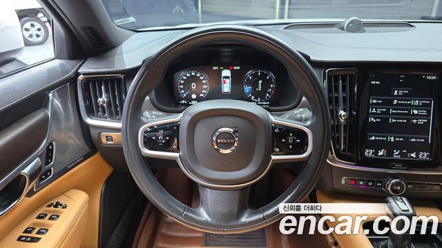 Volvo V90 2019 — photo 19