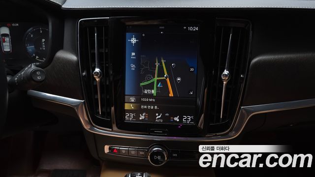 Volvo V90 2019 — photo 22