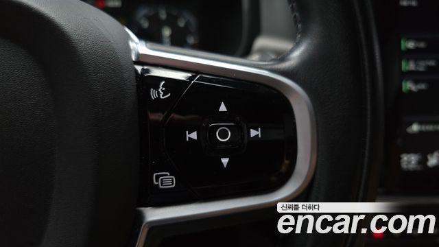 Volvo V90 2019 — photo 25
