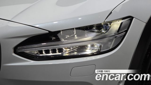 Volvo V90 2019 — photo 8