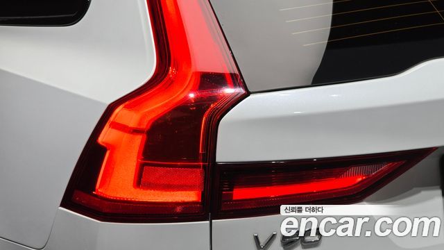 Volvo V90 2019 — photo 9