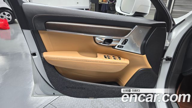 Volvo V90 2019 — photo 14