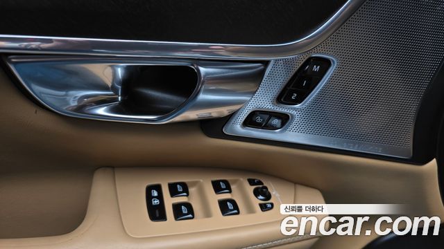 Volvo V90 2019 — photo 31