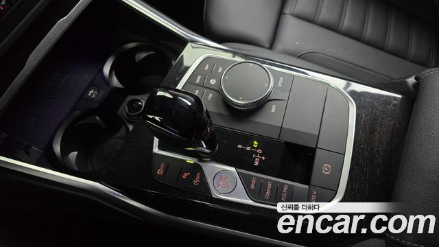 BMW 3-Series 2022 — photo 12