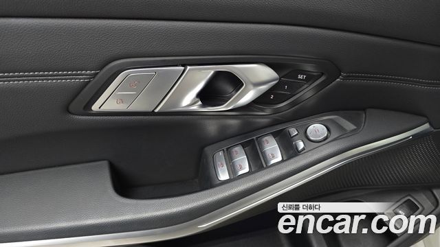BMW 3-Series 2022 — photo 22