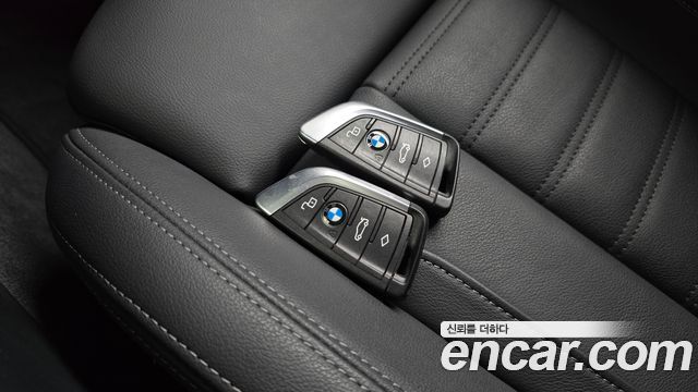 BMW 3-Series 2022 — photo 23