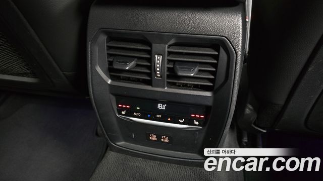 BMW 3-Series 2022 — photo 28