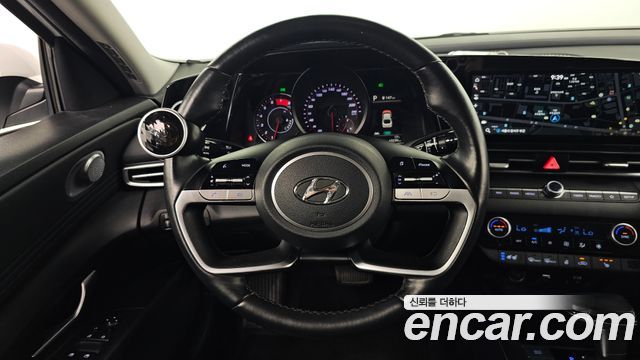Hyundai AVANTE 2022 — photo 19