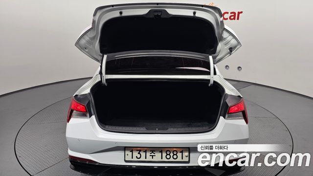 Hyundai AVANTE 2022 — photo 26