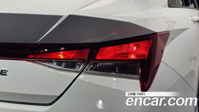 Hyundai AVANTE 2022 — photo 9
