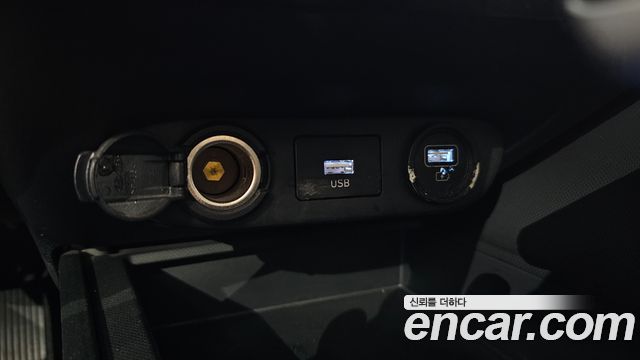 Hyundai AVANTE 2022 — photo 34