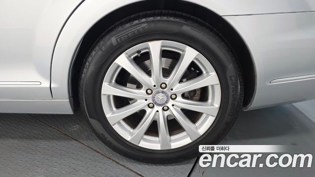 Mercedes-Benz S-Class 2010 — photo 5